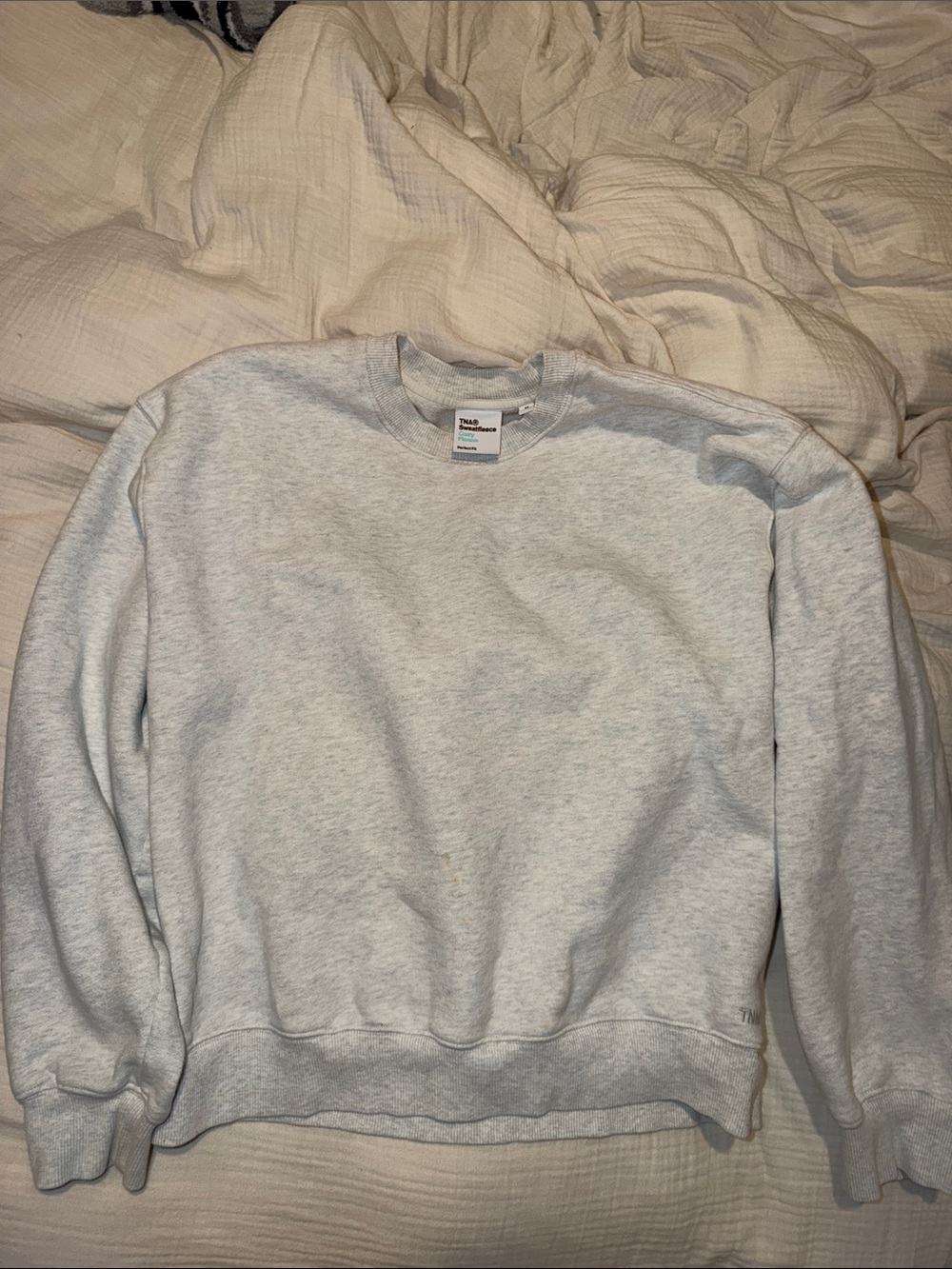 Aritzia crew neck M